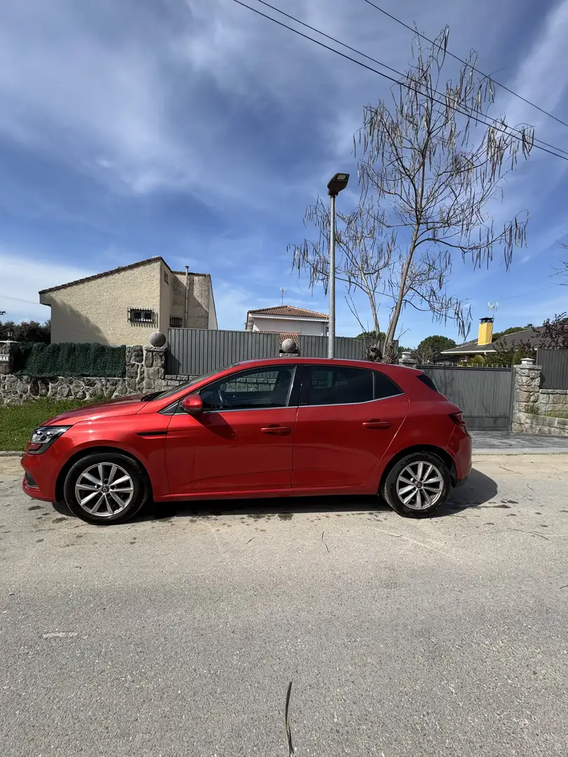 Renault Megane E-Tech Rot - 2