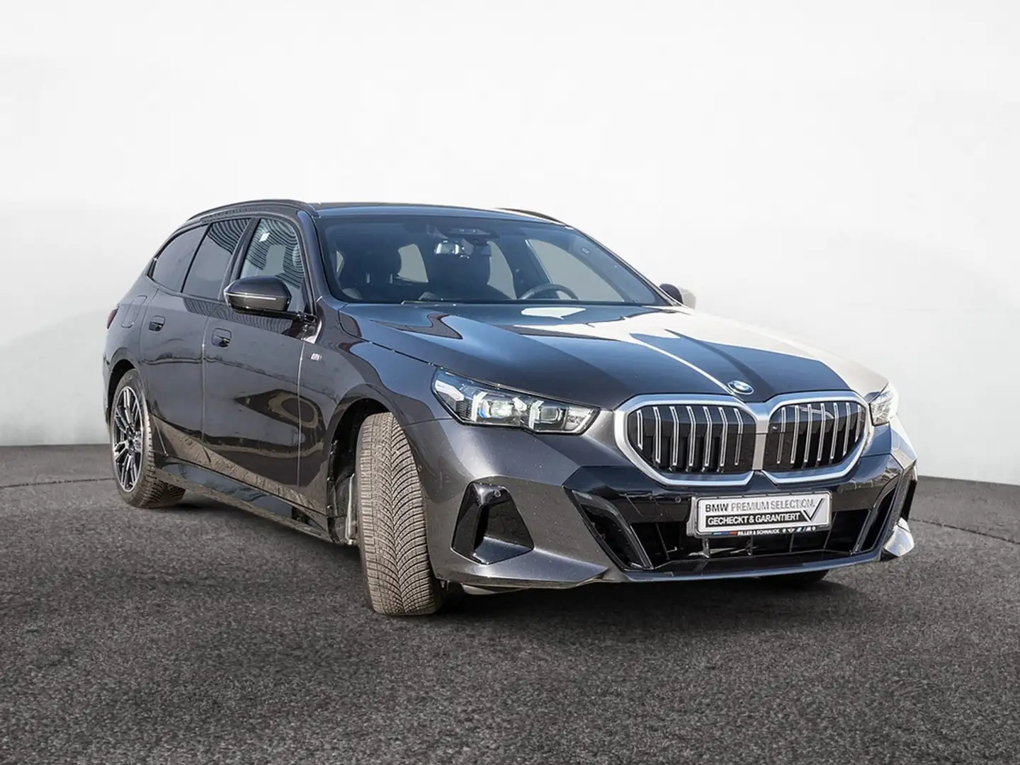 BMW 520 i Touring M-Sport STANDHZG+AHK+PANO+HUD Grau - 2
