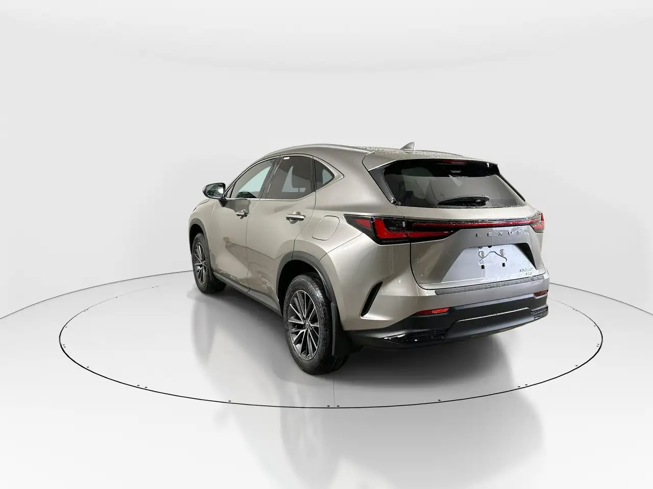 Lexus NX снимка Lexus NX