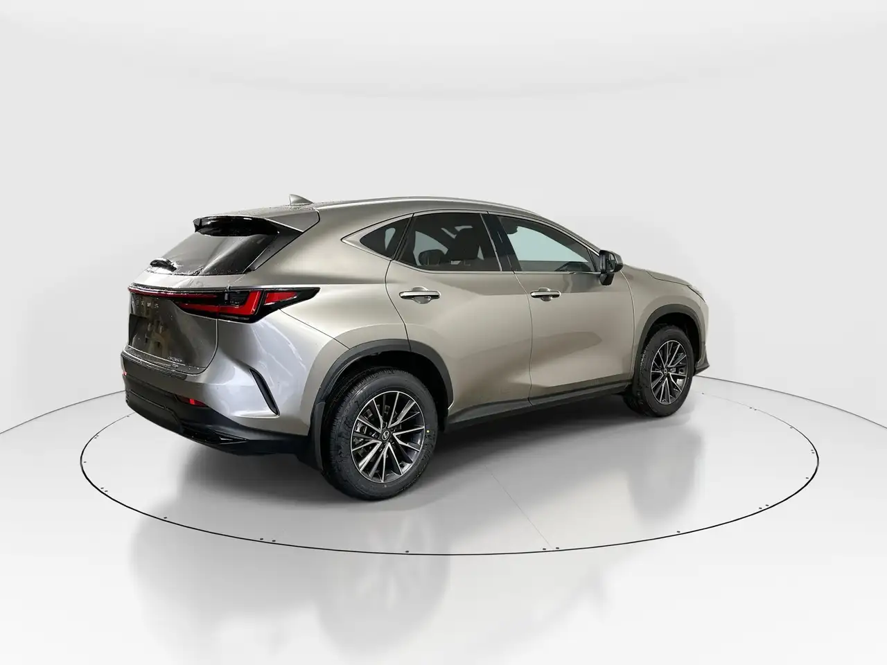 Lexus NX снимка Lexus NX