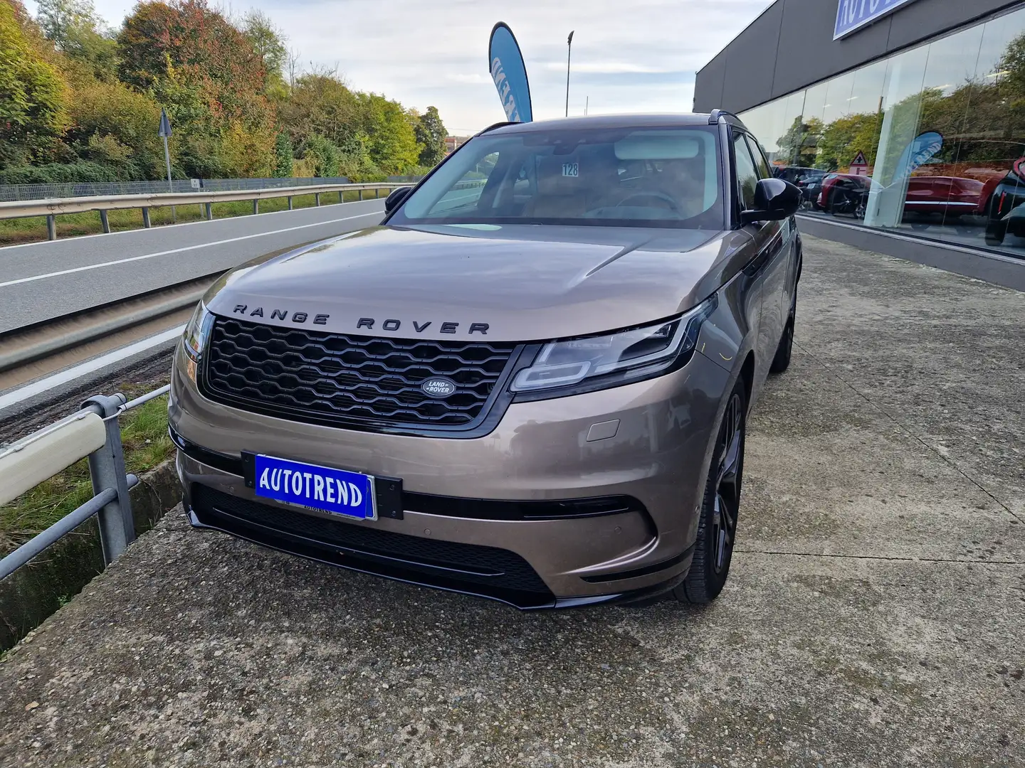 Land Rover Range Rover Velar Range Rover Velar 3.0 V6 sd6 First Edition 300cv Gris - 1