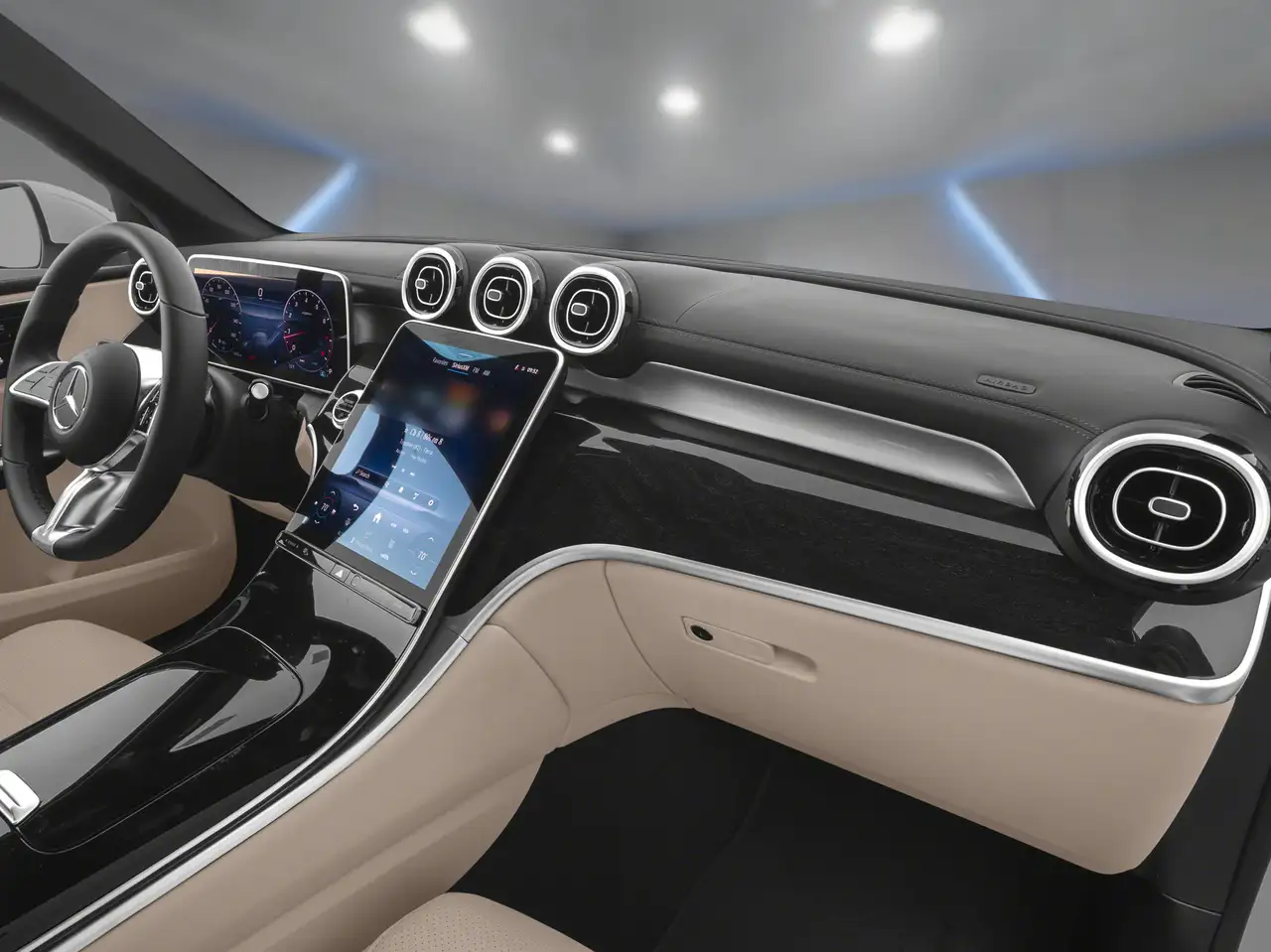Mercedes-Benz GLC снимка Mercedes-Benz GLC