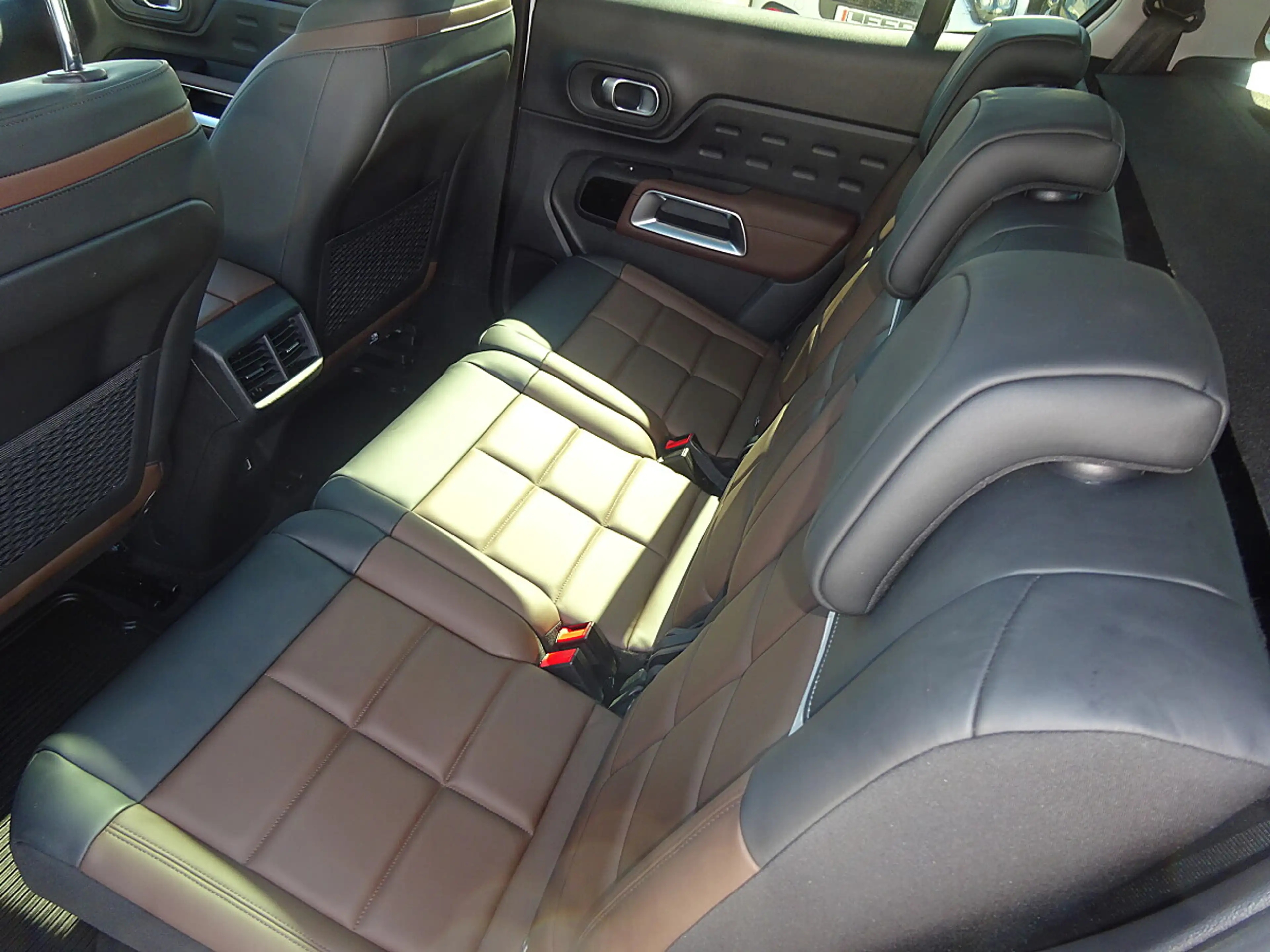 Citroen C5 Aircross PureTech 180 S&S Shine EAT8 Aut. — photo 8