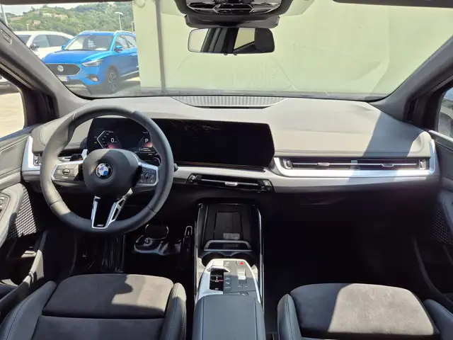 BMW 2 Series view 8