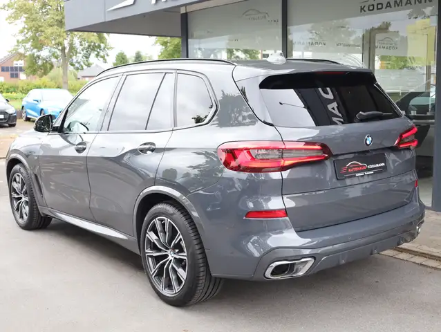 BMW X5 view 6