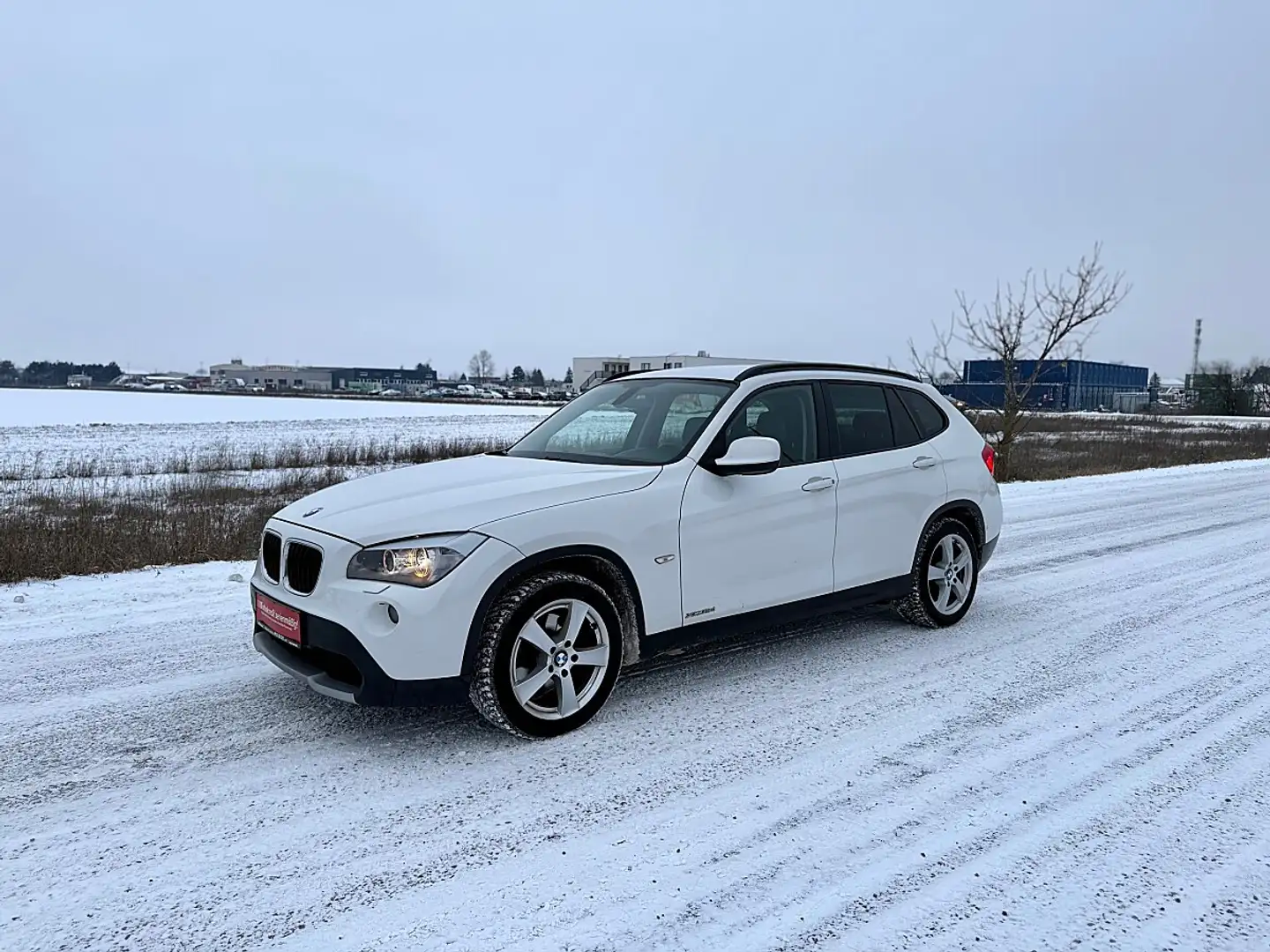 BMW X1 xDrive18d Österreich Paket Weiß - 2