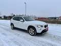 BMW X1 xDrive18d Österreich Paket Weiß - thumbnail 3