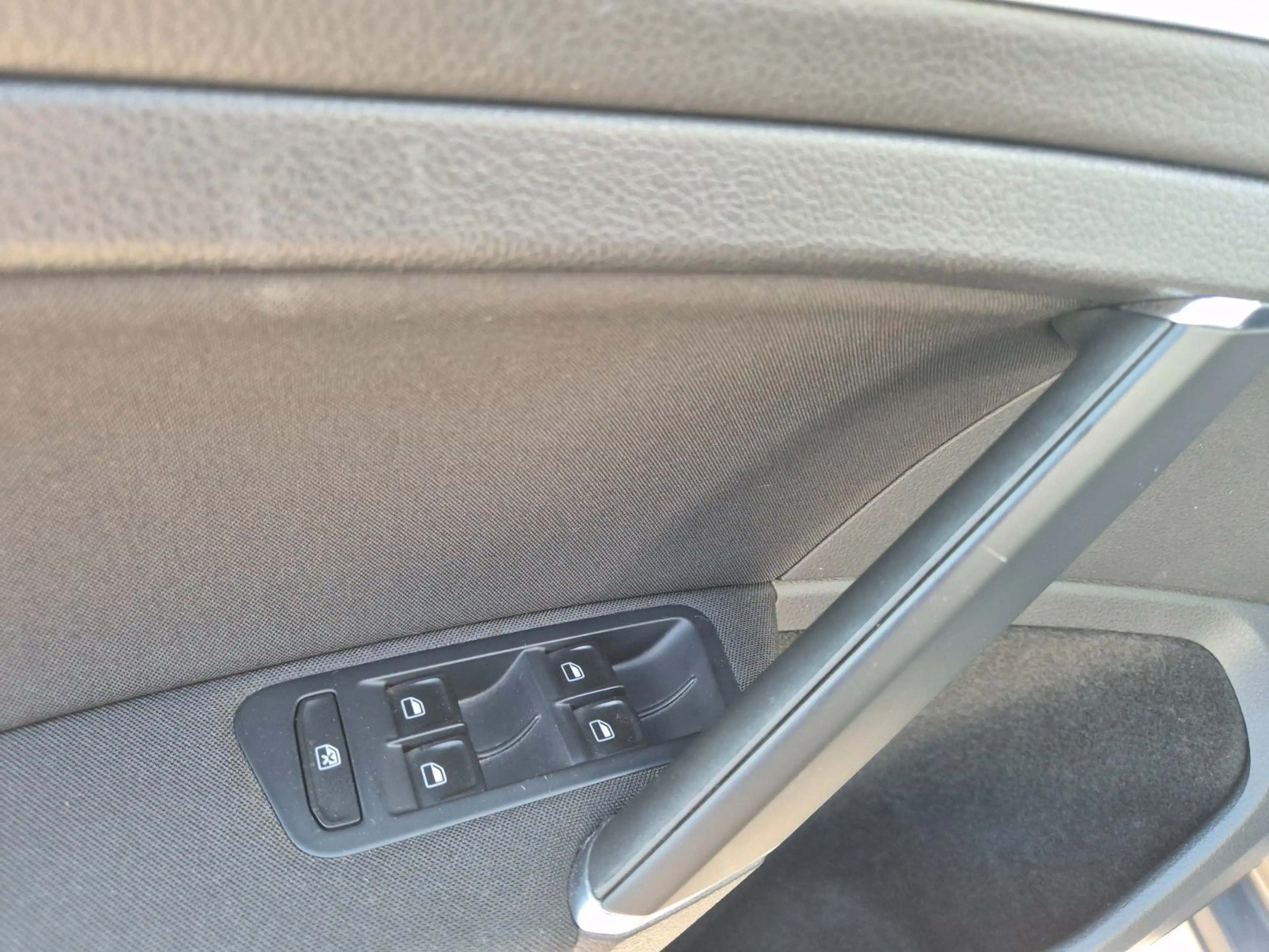 Volkswagen Golf VII Lim. - 1.HD - PARKPILOT - 60000 KM- PDC — photo 9