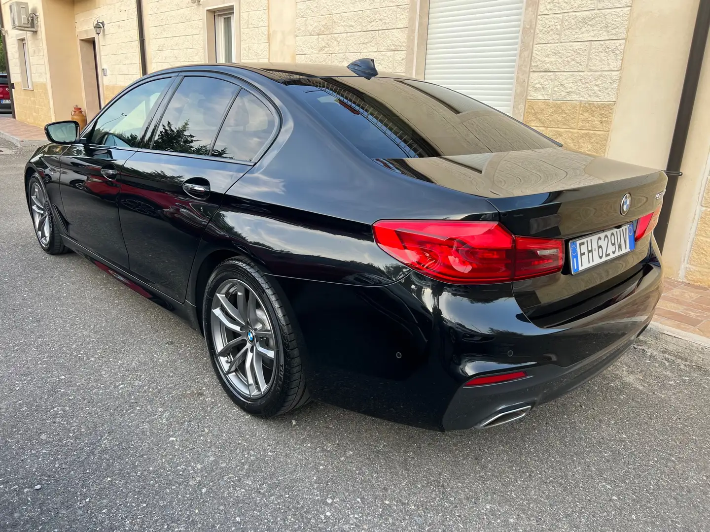 BMW 520 520d Msport auto Fekete - 2
