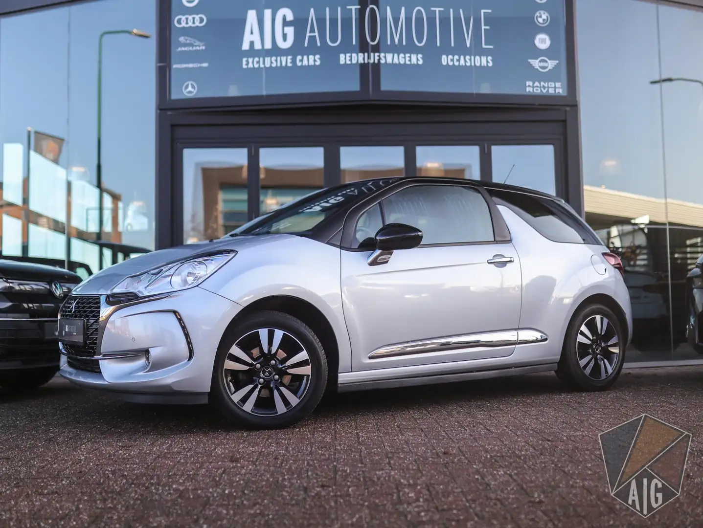 DS Automobiles DS 3 1.2 PureTech So Chic | Automaat! | PDC | Cruise Co Gris - 1