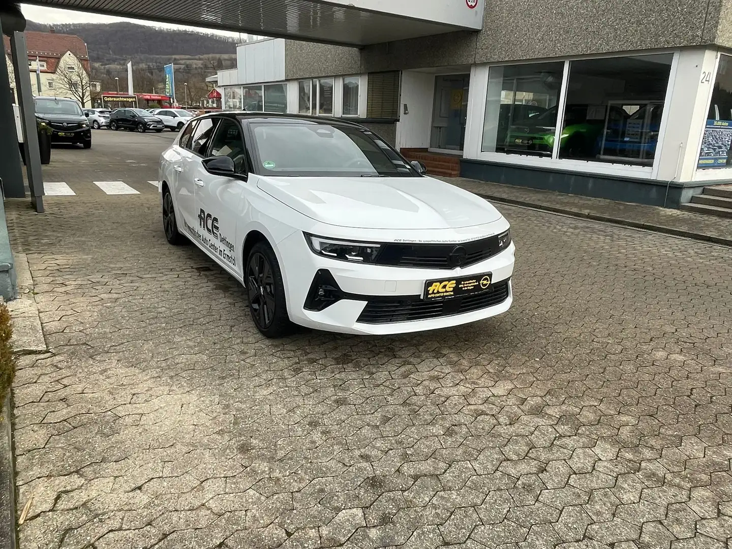 Opel Astra Electric*GS*Kamera*AHK* Weiß - 2