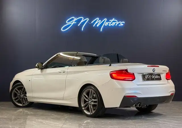 BMW 2 Series view 2