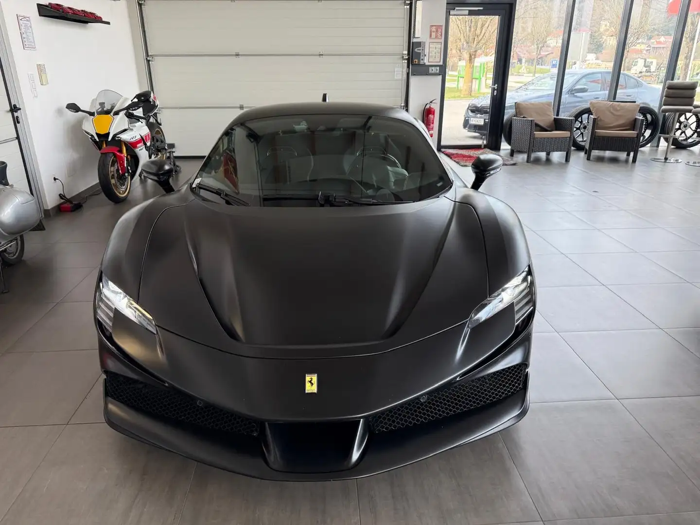 Ferrari SF90 Stradale Schwarz - 2