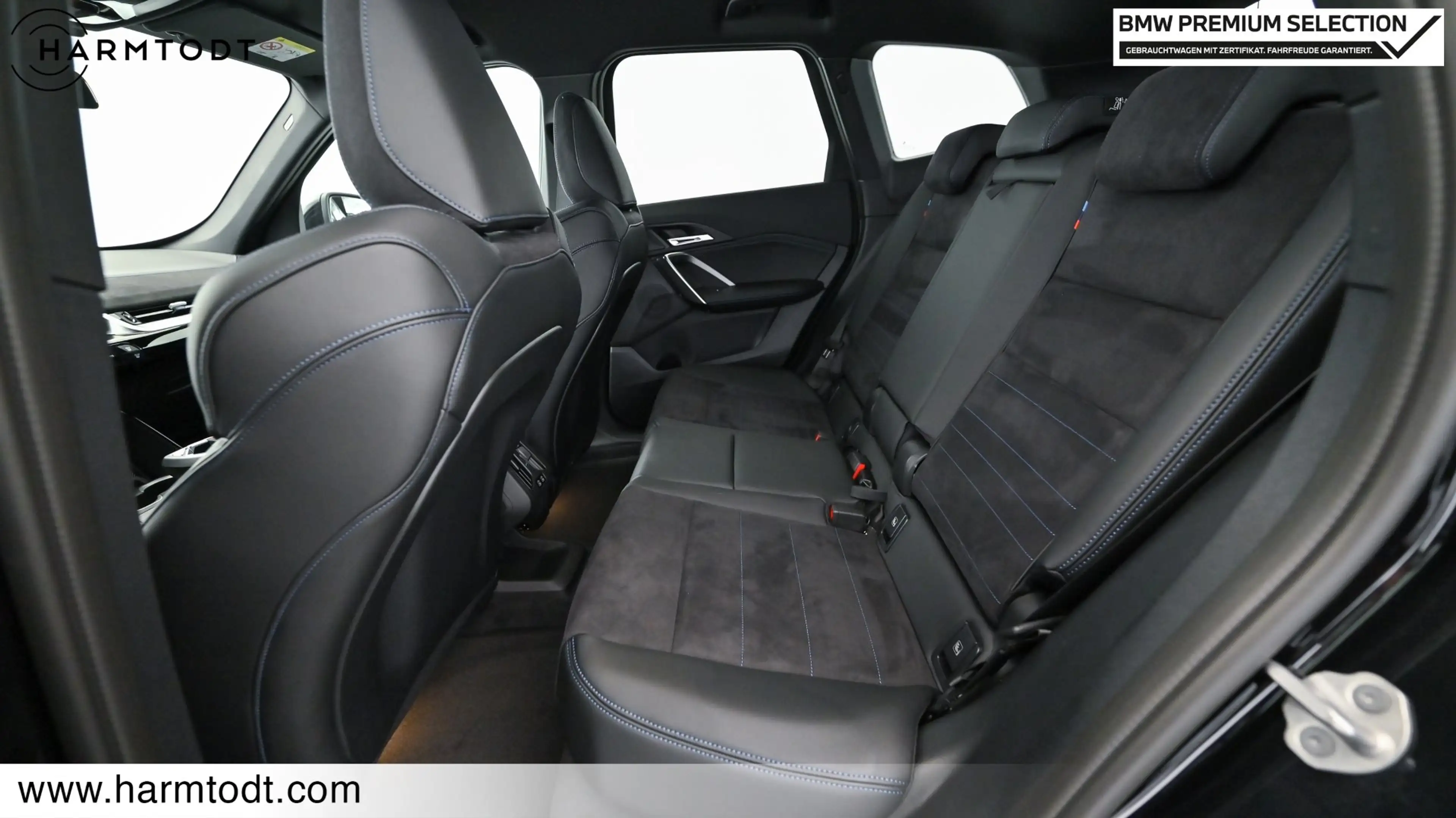 BMW iX1 eDrive20 *M-Sport / AHK / 3,99% Fixzins* — photo 14
