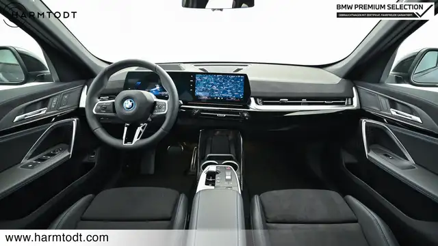 BMW Ix1 view 9