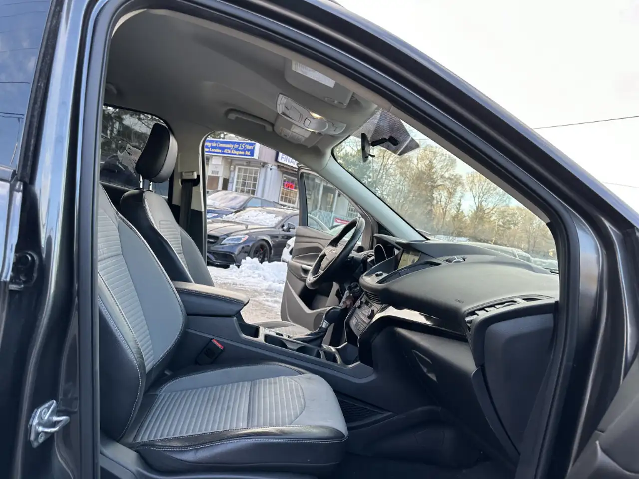 Ford Escape снимка Ford Escape