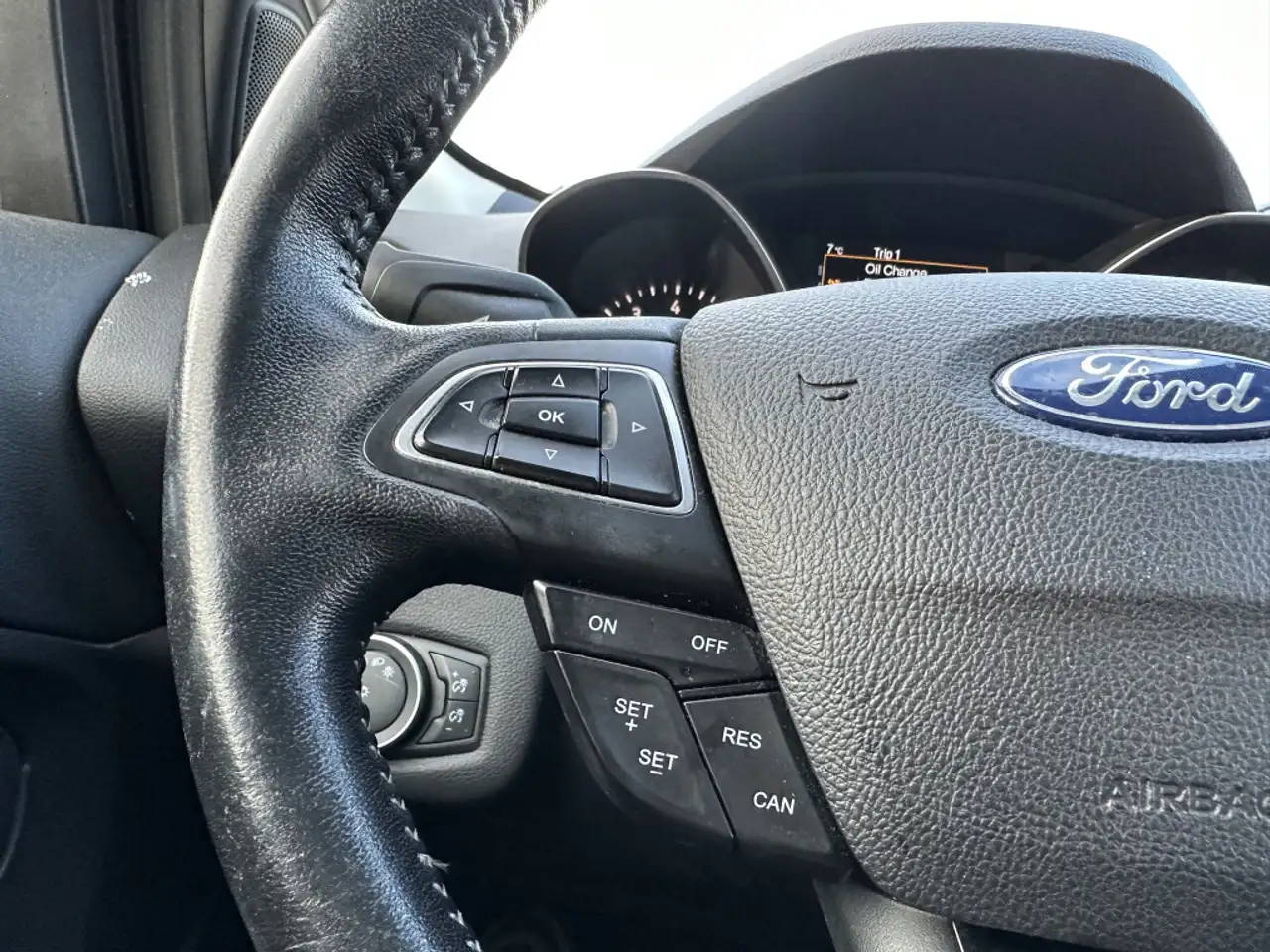Ford Escape снимка Ford Escape