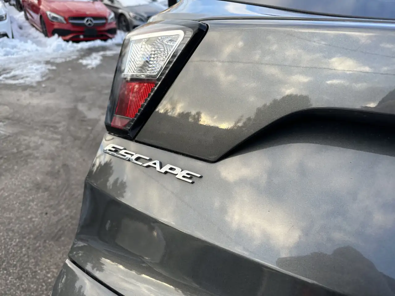 Ford Escape снимка Ford Escape