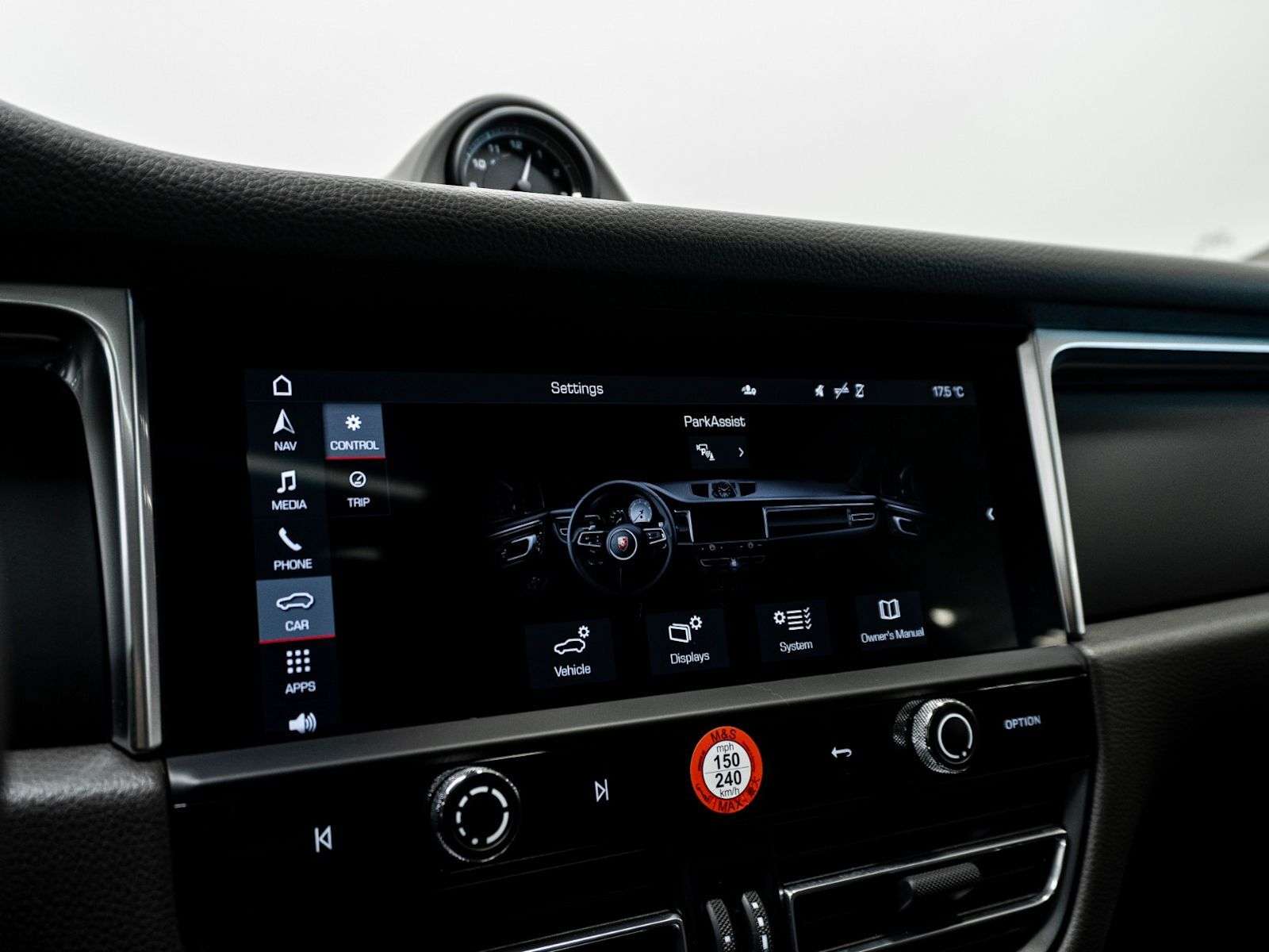 2023 Porsche Macan AWD thumb 19