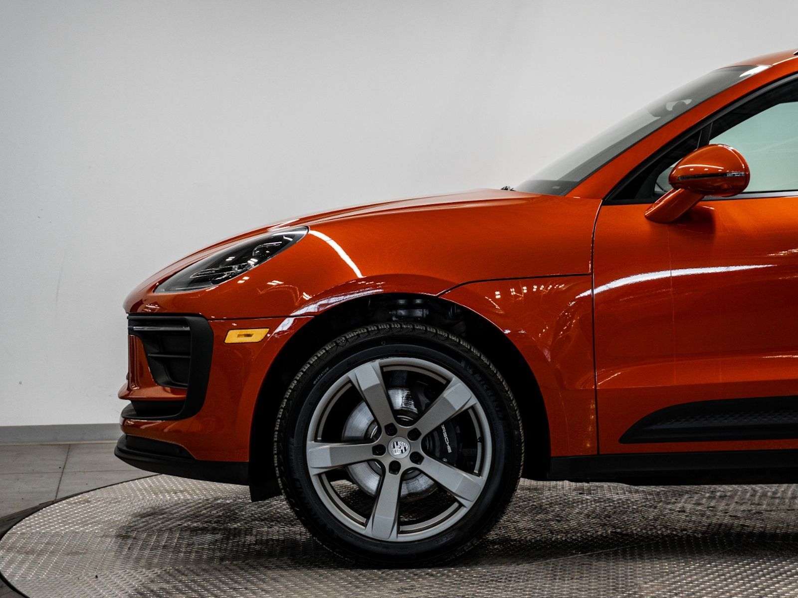 2023 Porsche Macan AWD thumb 9