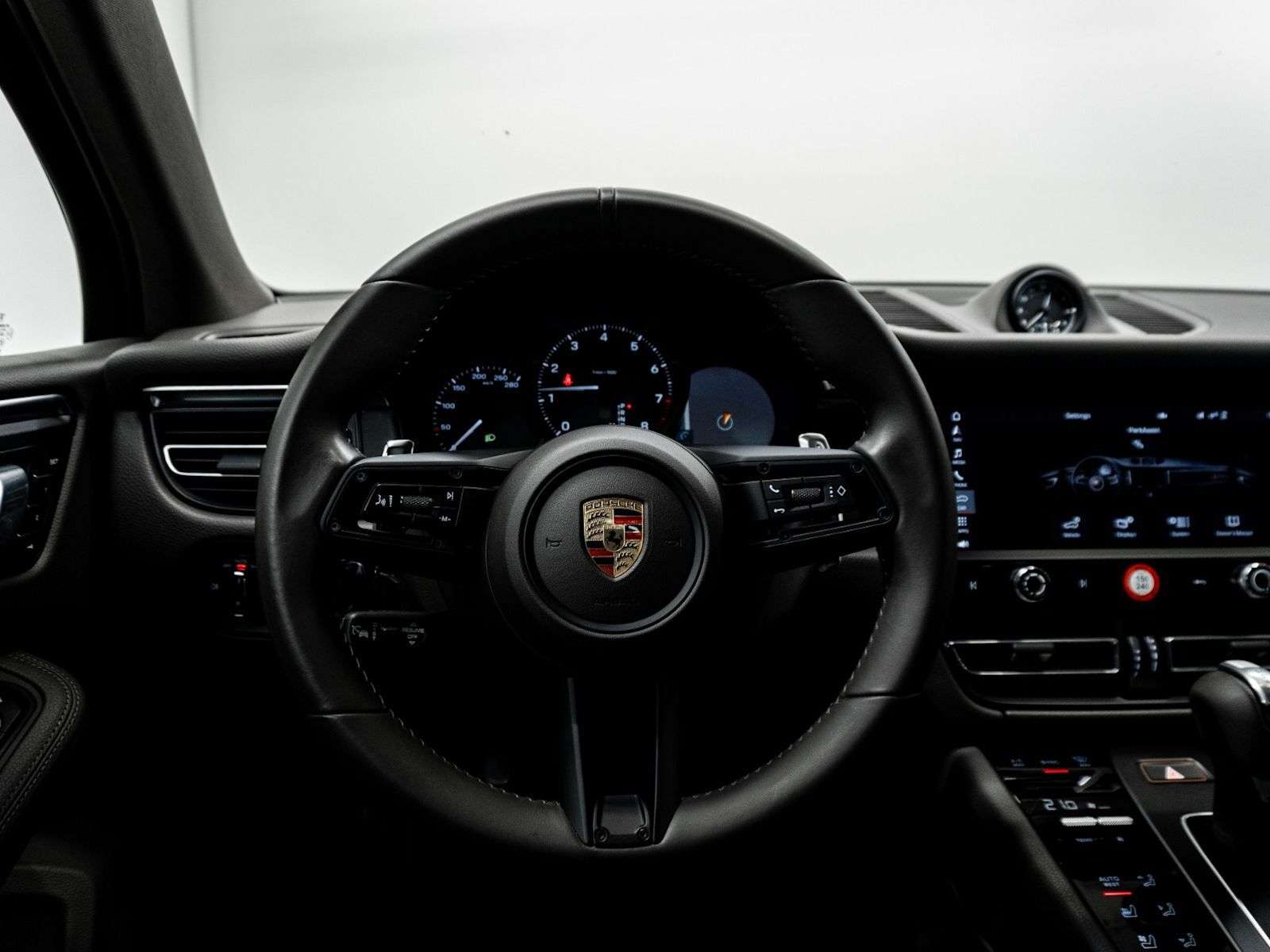2023 Porsche Macan AWD thumb 15