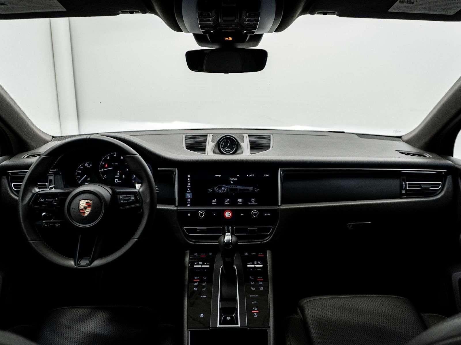 2023 Porsche Macan AWD thumb 31