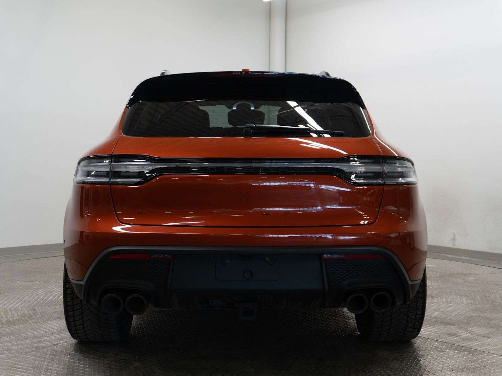 2023 Porsche Macan AWD thumb 6