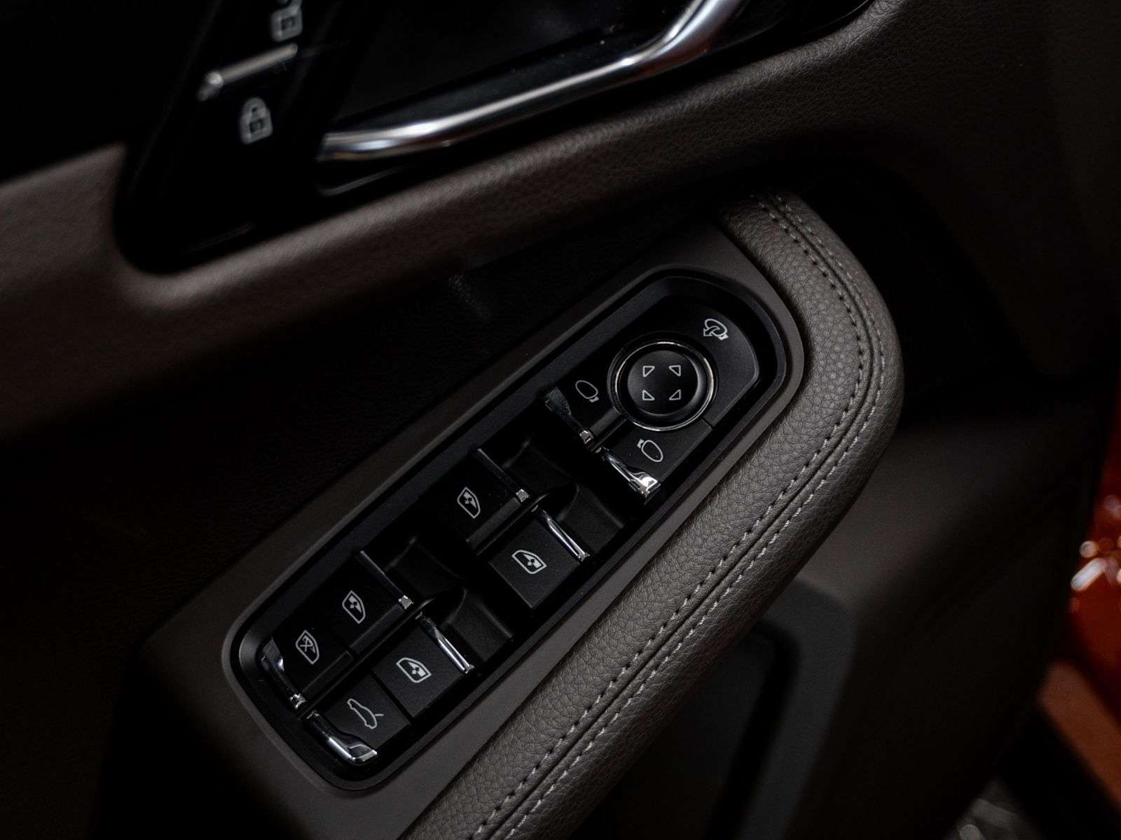 2023 Porsche Macan AWD thumb 26
