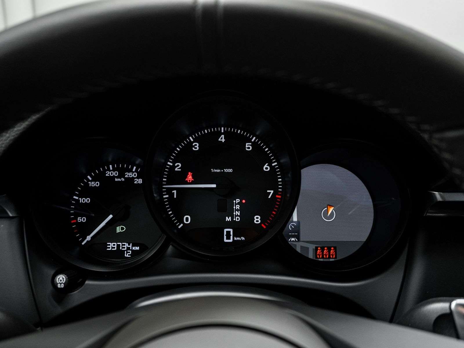 2023 Porsche Macan AWD thumb 16