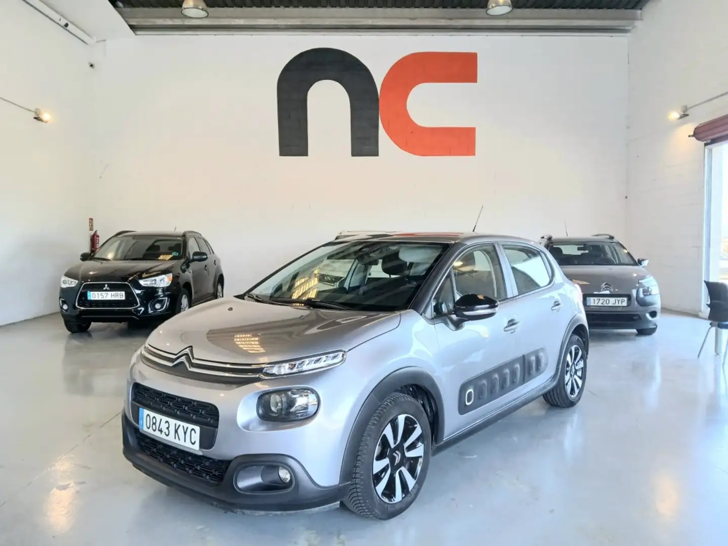 Citroen C3 Aircross BlueHDi S&S Feel 100 Grijs - 1