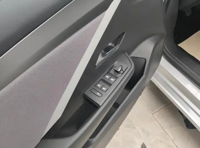 Opel Astra view 10