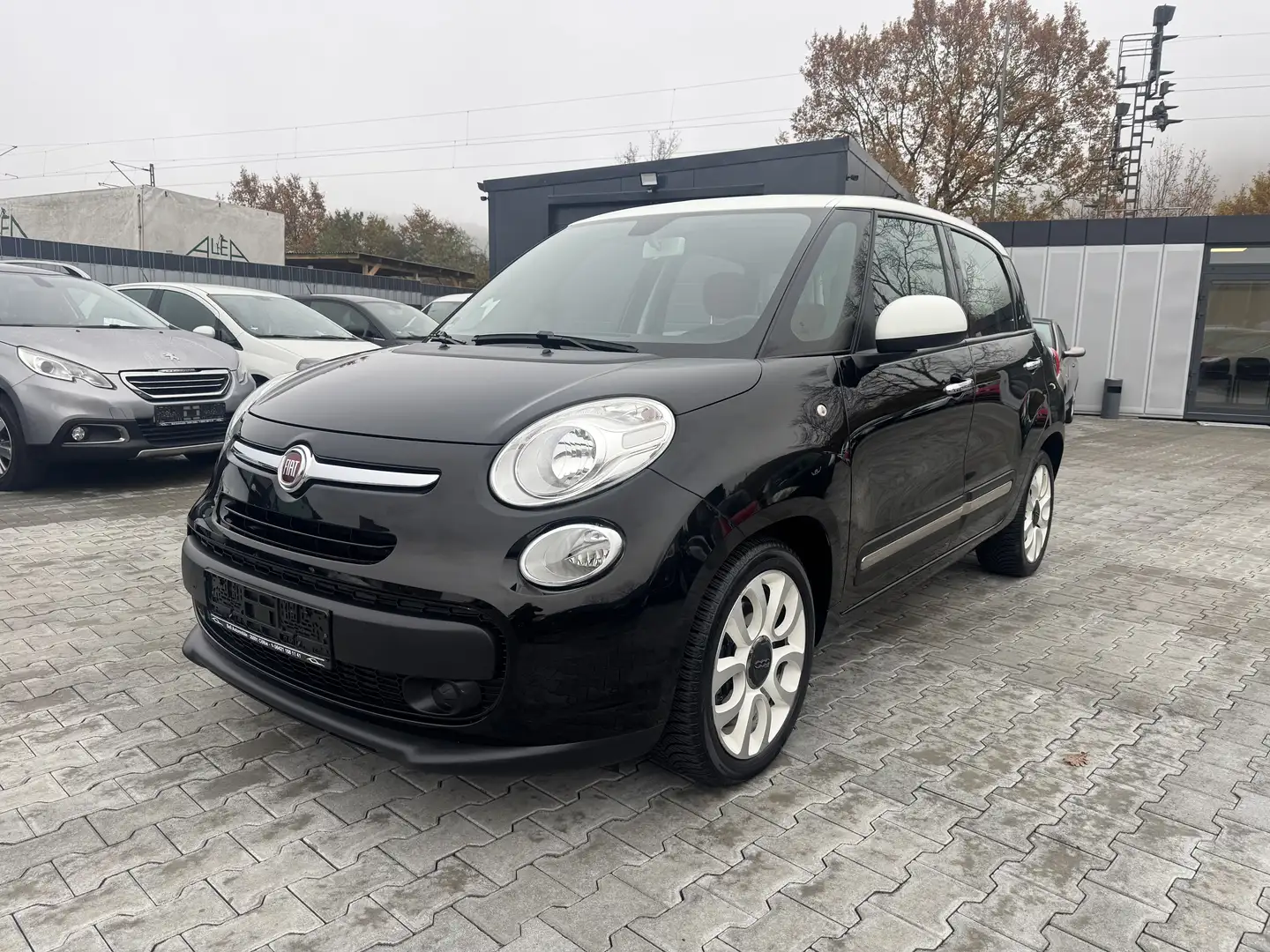 Fiat 500L 0,9 Ltr. Pop Star / Klima / PDC / Euro6 Rot - 1