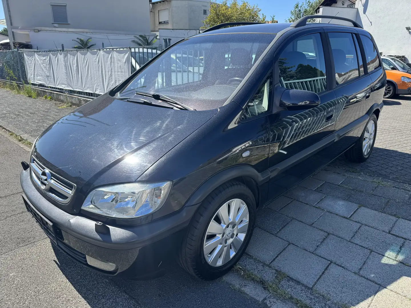 Opel Zafira 1.8 Elegance*Isofix*7sitze*Klima*Sitzheizung Nero - 1