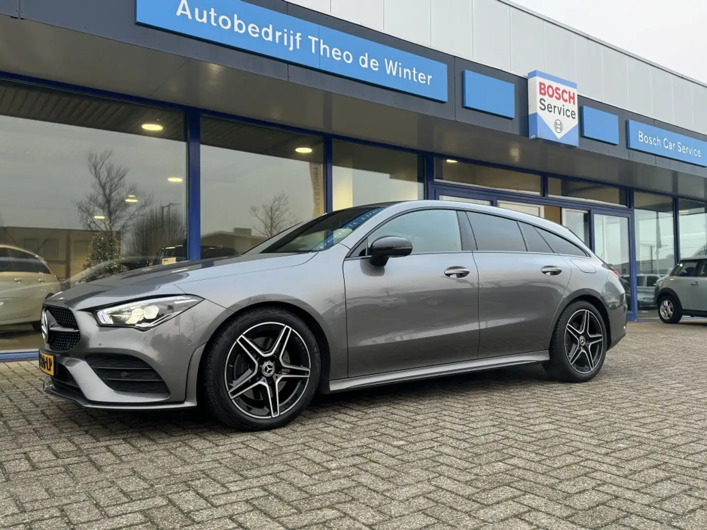 Mercedes-Benz CLA 200 Shooting Brake Advantage AMG| Widescreen, Apple Ca Grijs - 1