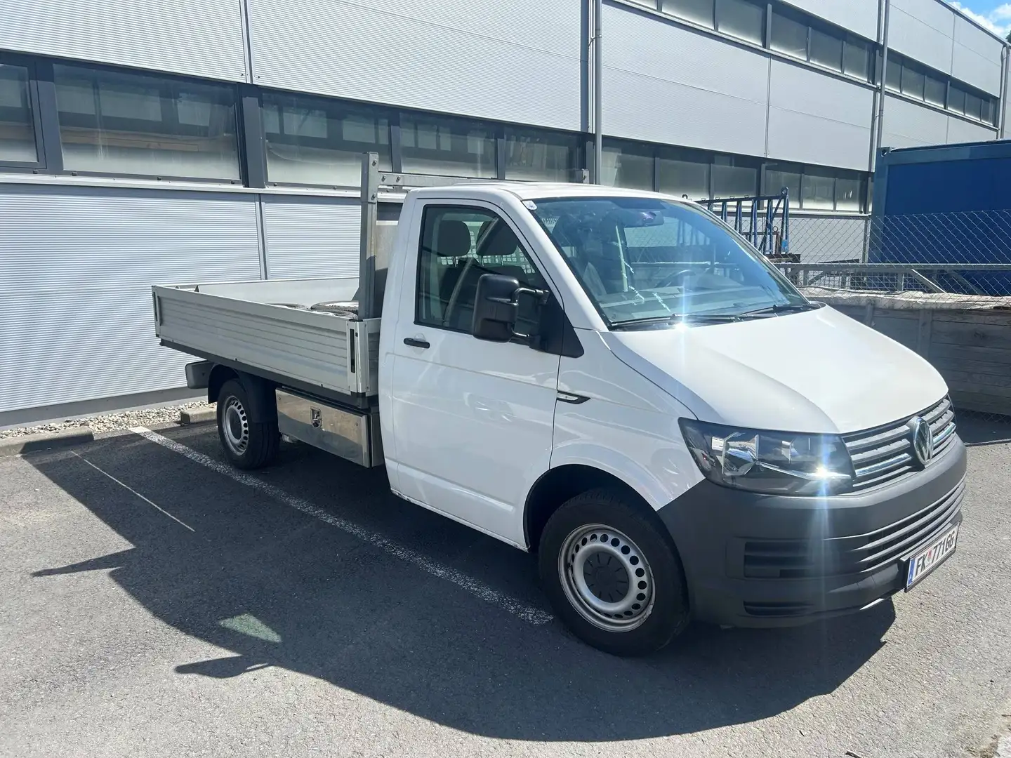 Volkswagen T6 Transporter Doka Pritsche LR 2,0 TDI Weiß - 1