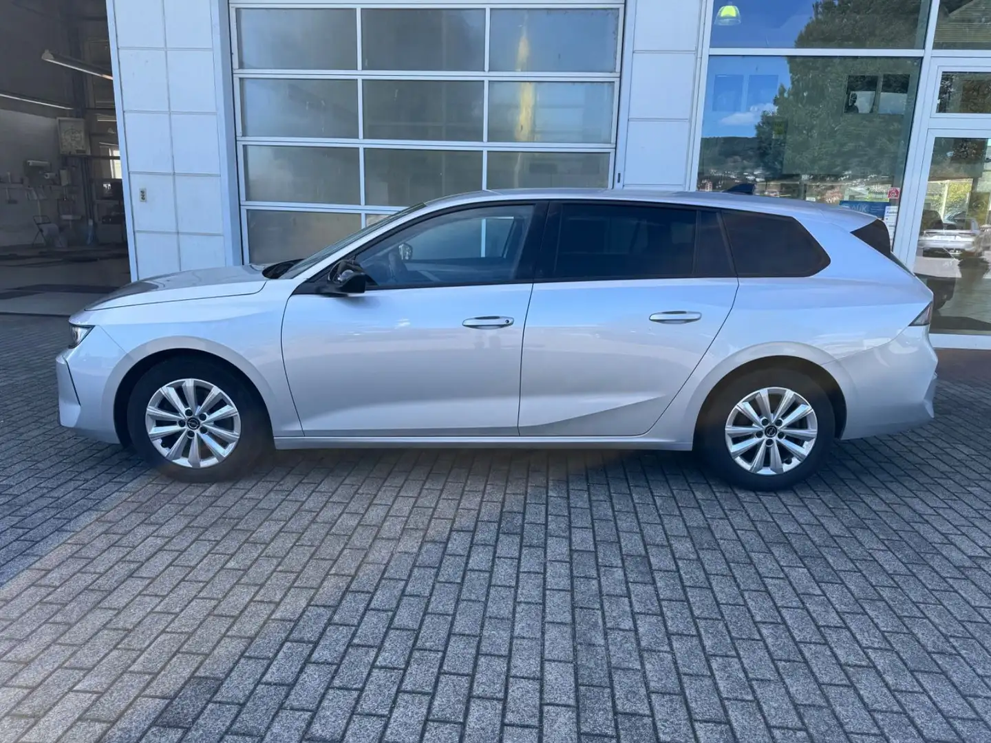 Opel Astra L Sports Tourer Enjoy Silber - 2