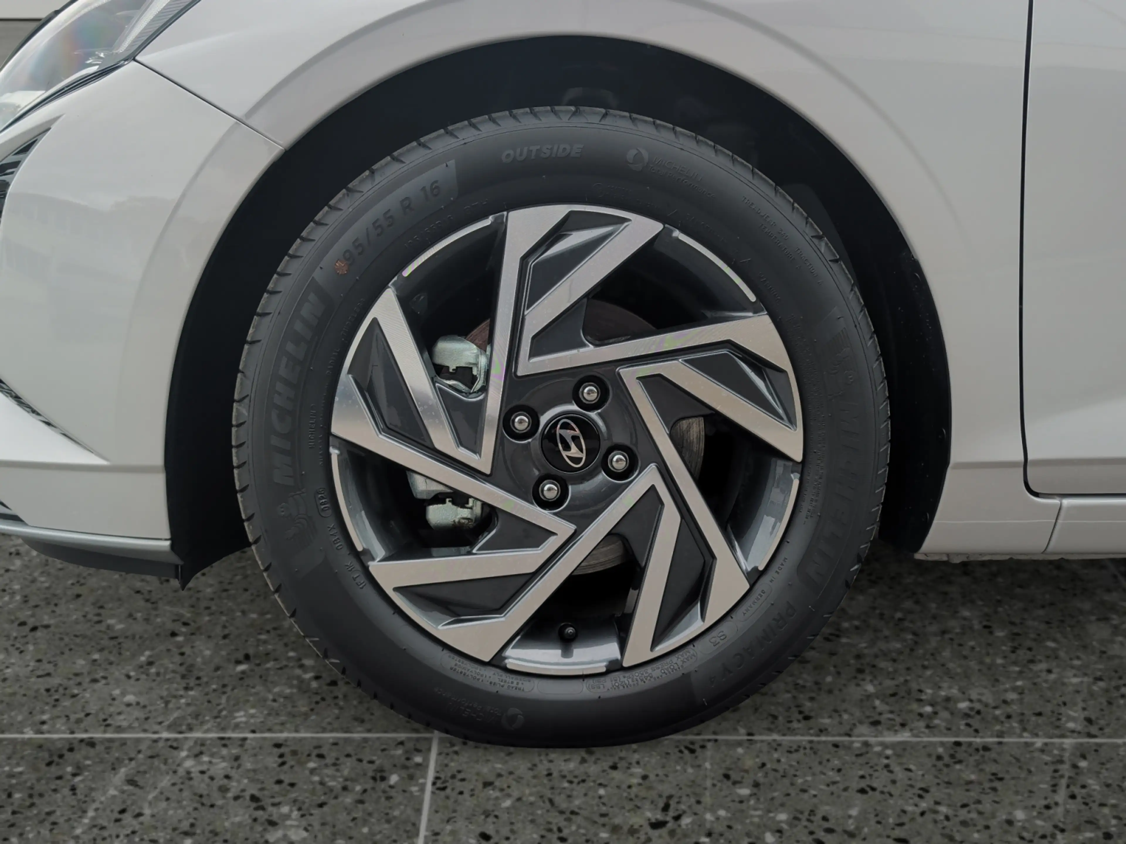 Hyundai i20 (BC3) GO Plus 1.0 T-GDI DCT — photo 15