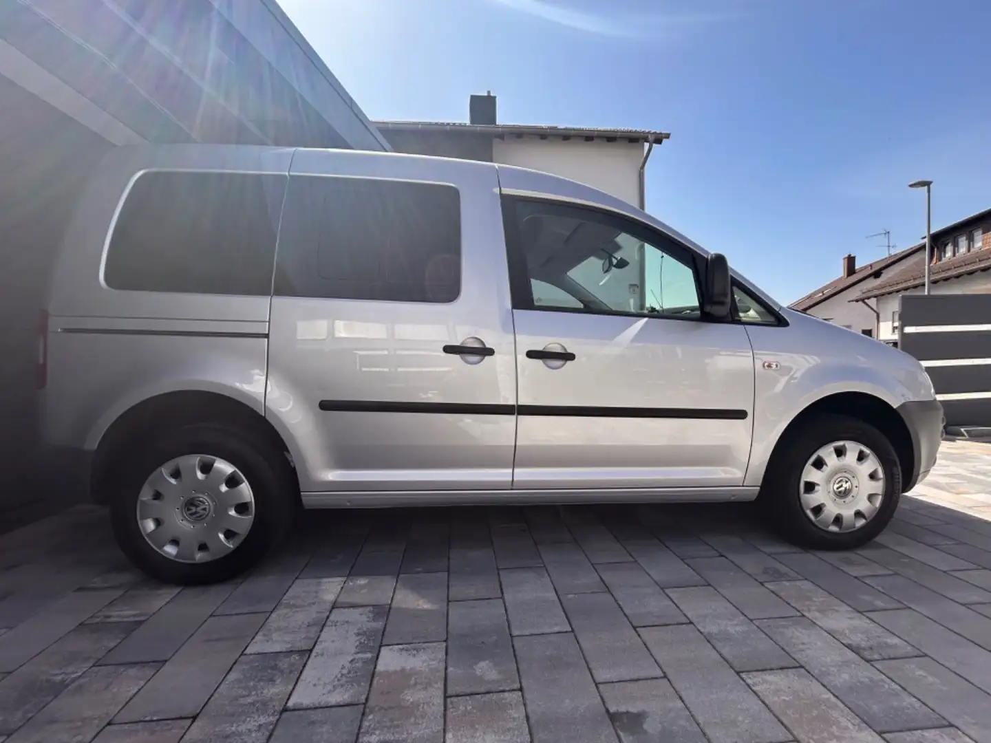 Volkswagen Caddy Life/GEPFLEGT/KLIMA/TÜV/INSPEKTION Silber - 2
