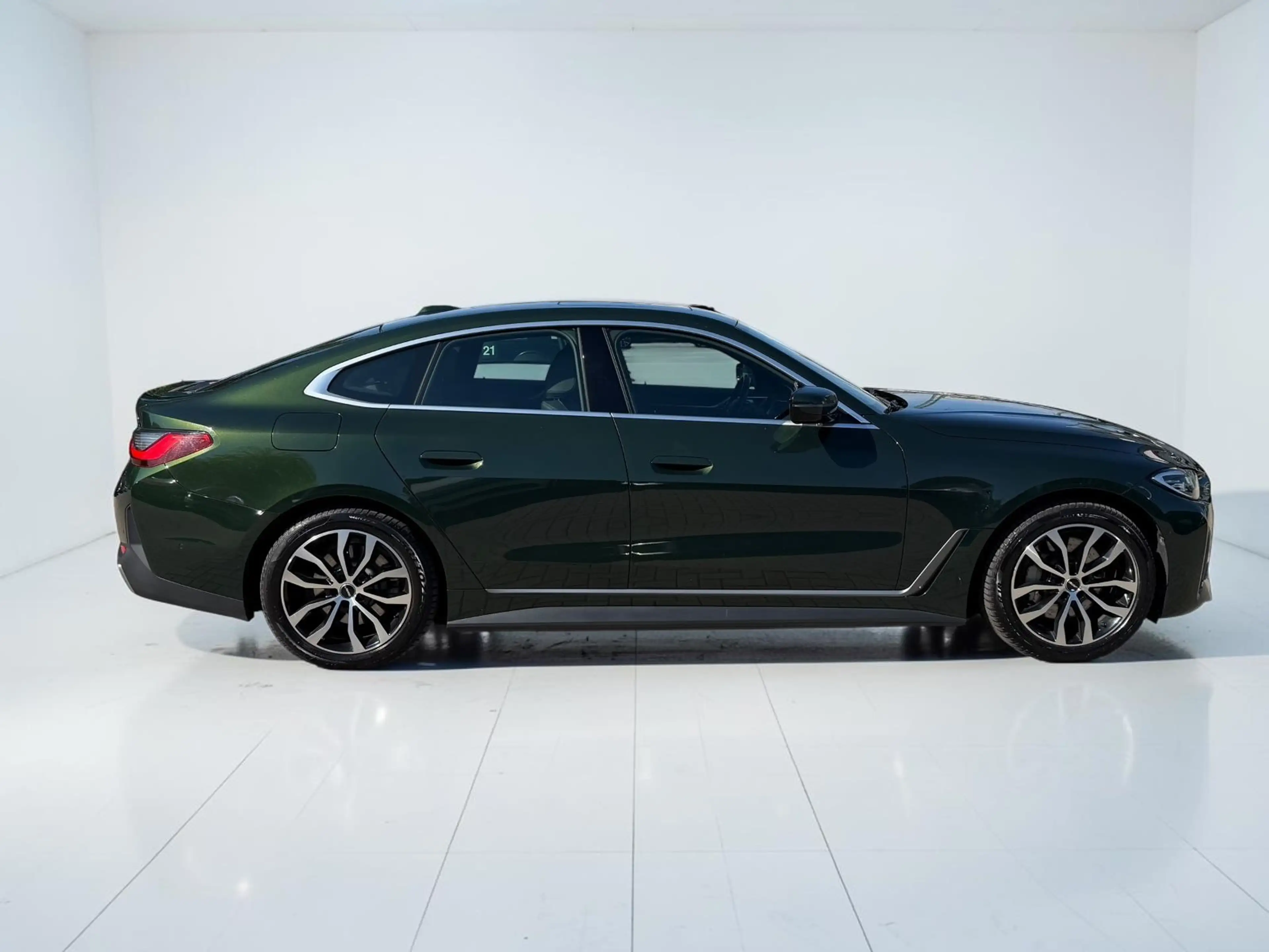 BMW i4 Gran Coupe 40 eDrive*CARPLAY*AHK*KLIMAAUTOM* — photo 5