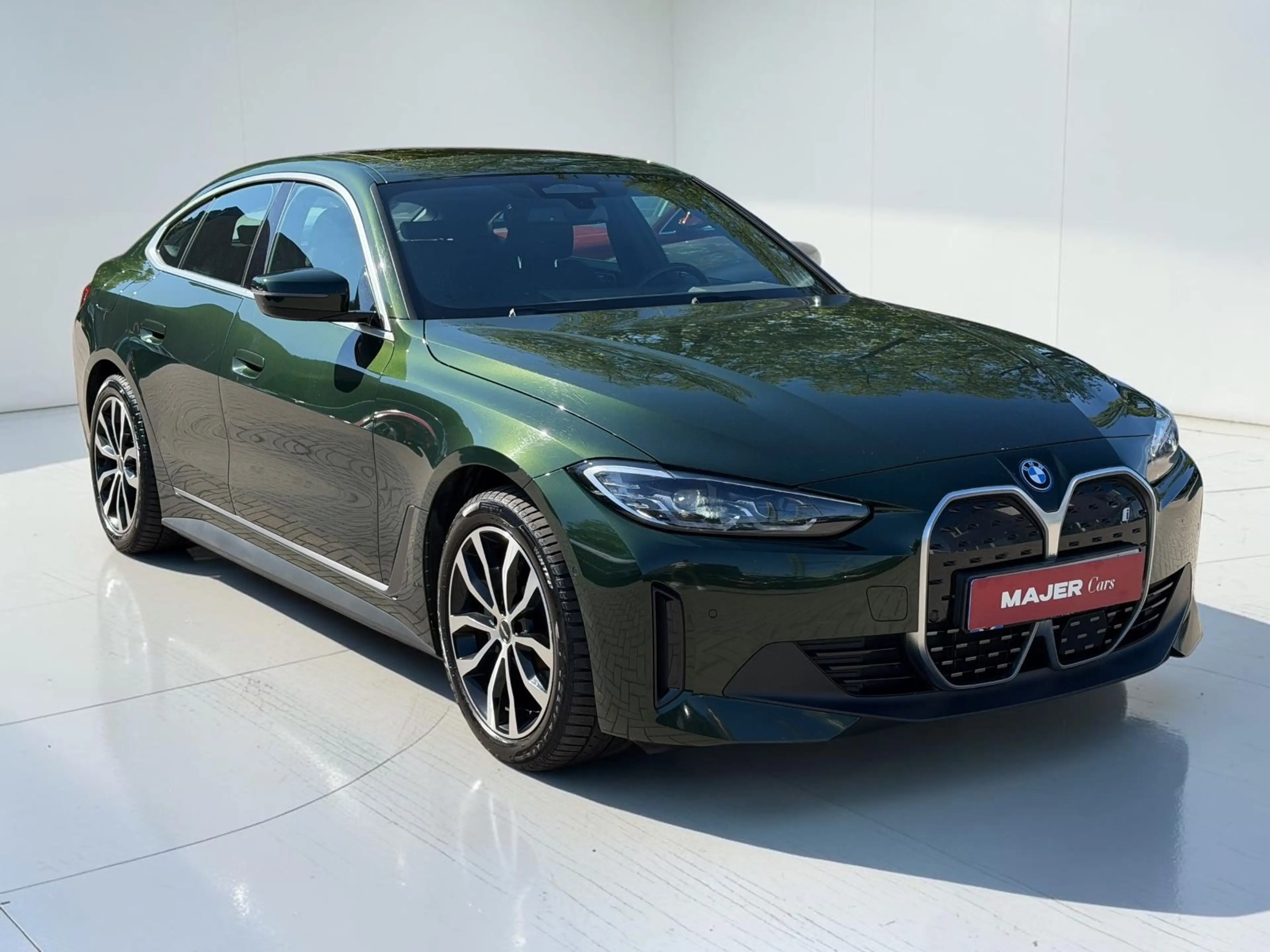BMW i4 Gran Coupe 40 eDrive*CARPLAY*AHK*KLIMAAUTOM* — photo 4