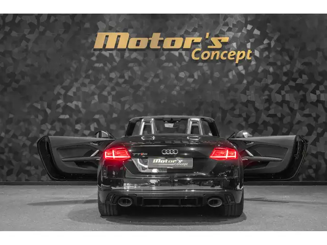 Audi TT RS view 5