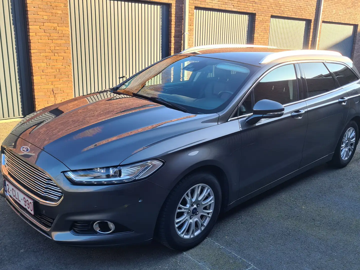 Ford Mondeo 2.0 TDCi Business Class PowerShift Gris - 1