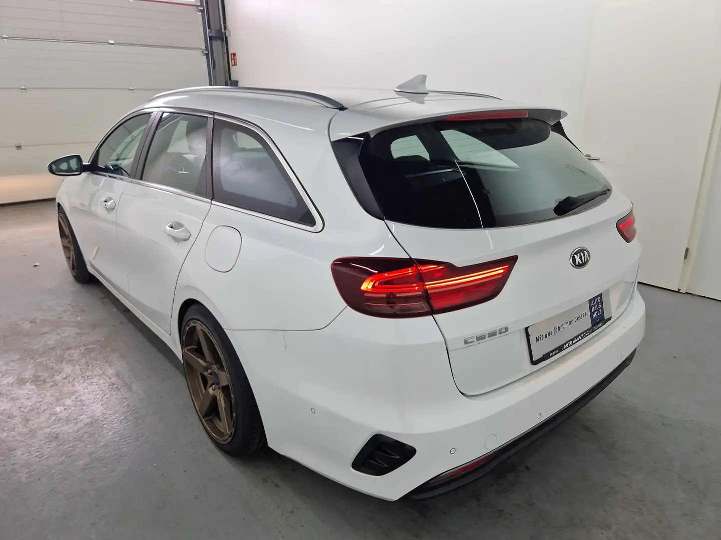 Kia Ceed / cee'd Ceed SW 1.4 T-GDI DCT Spirit Navigation Weiß - 2