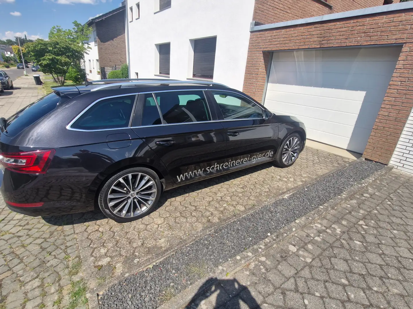Skoda Superb Superb Combi 2.0 TDI DSG L Schwarz - 2