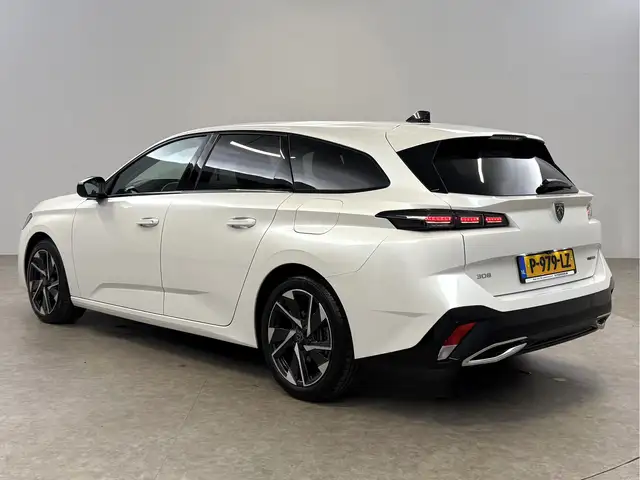 Peugeot 308 view 3