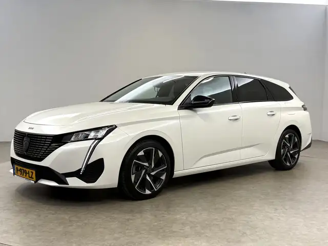 Peugeot 308 view 9