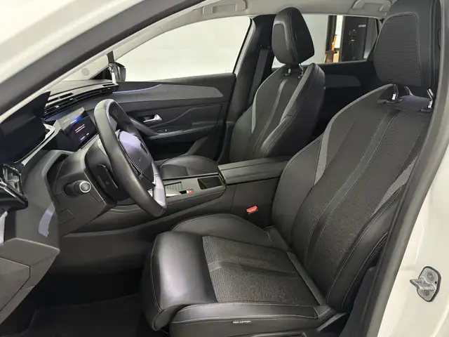 Peugeot 308 view 18