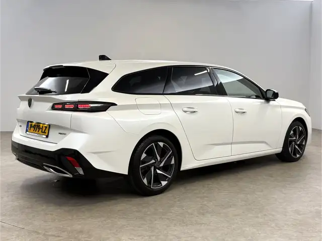 Peugeot 308 view 12