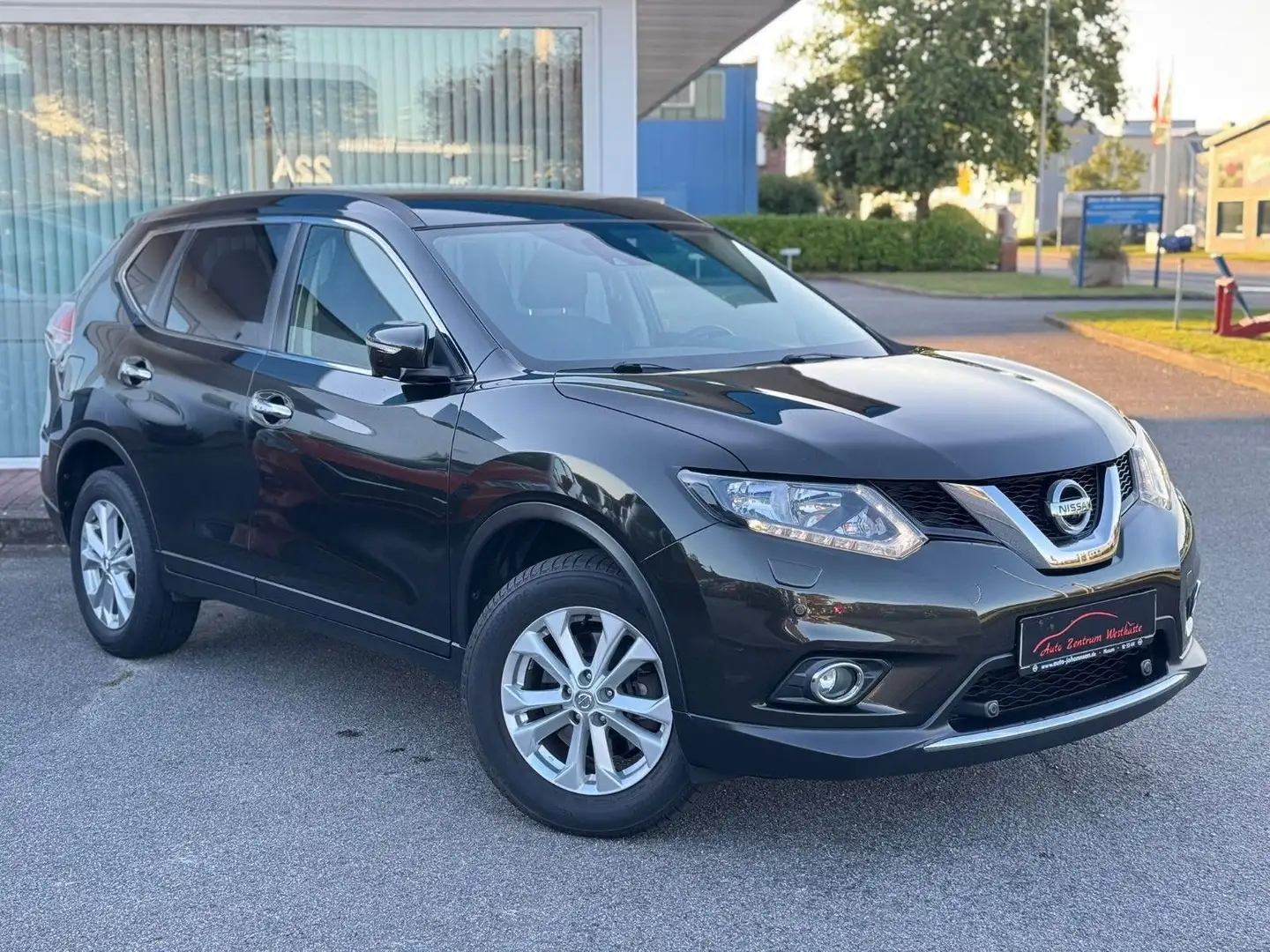 Nissan X-Trail 2.0 dCi Automatik Acenta AHK 360° Navi - 1