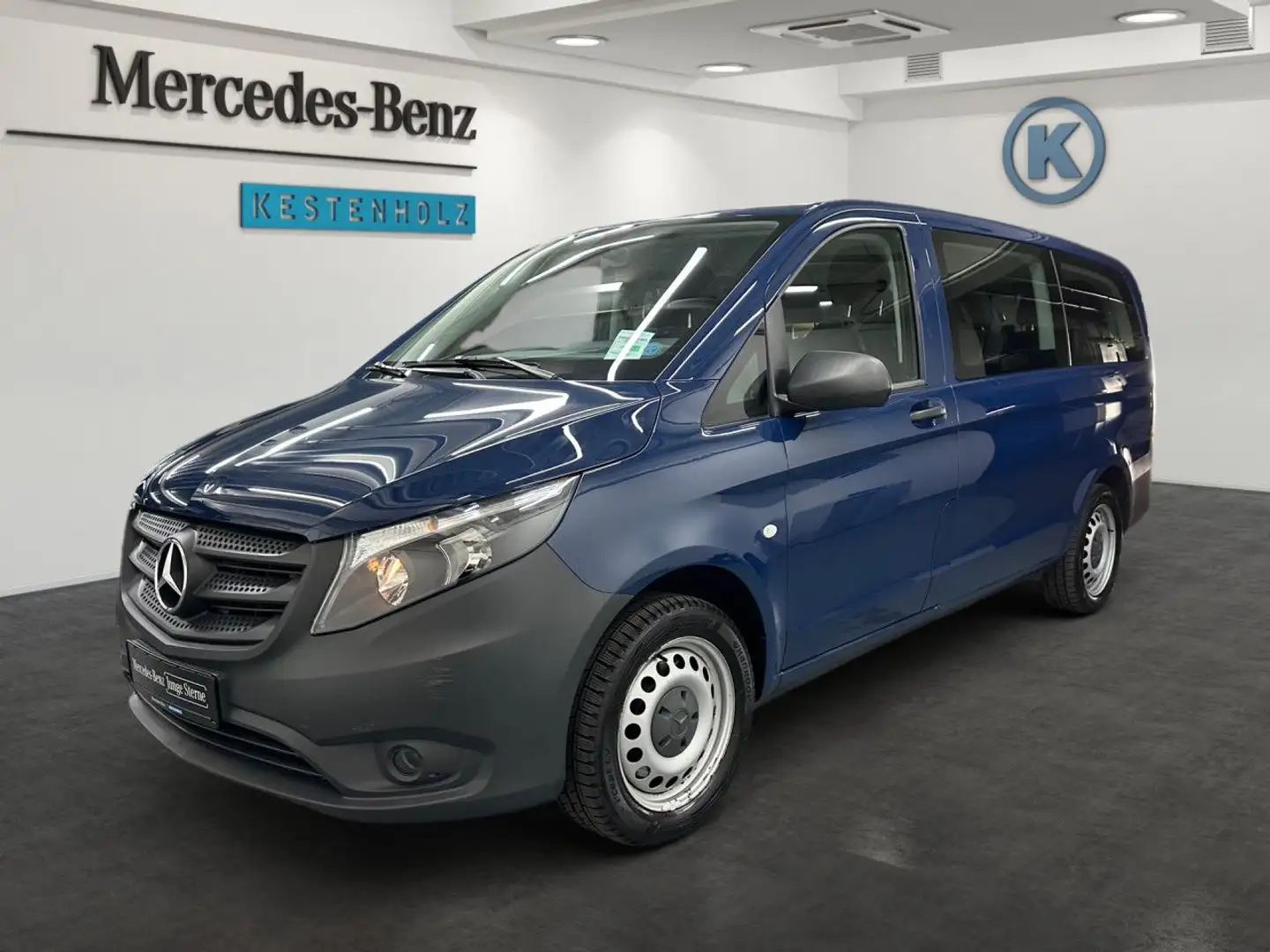 Mercedes-Benz Vito 114 CDI 4x4 Tourer PRO Lang Navi Automatik Blau - 2